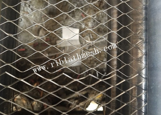 370g / M2 อิฐเสริมเหล็กชุบสังกะสีแบบจุ่มร้อนแบบจุ่มร้อนตาข่ายโลหะขยาย