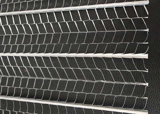 610mm ความกว้าง Rib Lath ตาข่าย Diamond Hole โลหะสังกะสี 2m ยาว